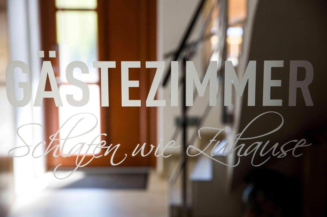 Weingut-Gaestezimmer Uhl Ratsch an der Weinstraße Exterior foto