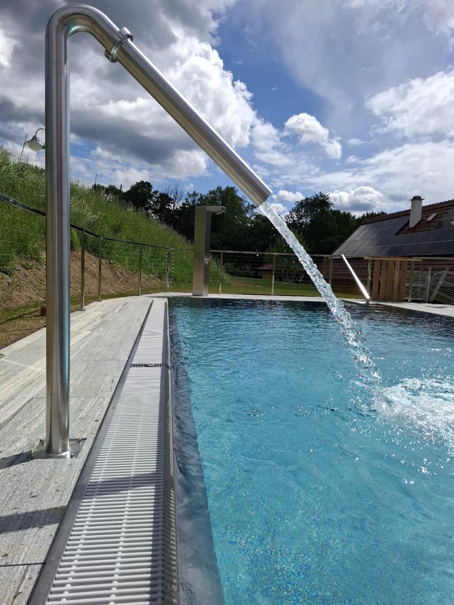 Weingut-Gaestezimmer Uhl Ratsch an der Weinstraße Exterior foto